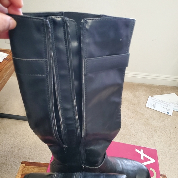 Boot - Picture 6 of 6